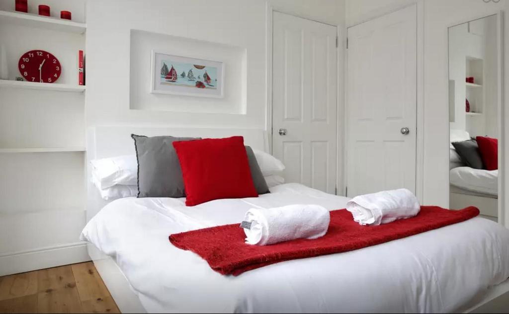 Clamshell Land - Royal Mile Apartamento Edimburgo Quarto foto