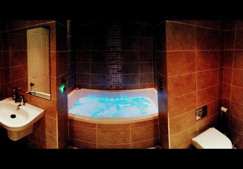 Clamshell Land - Royal Mile Apartamento Edimburgo Quarto foto